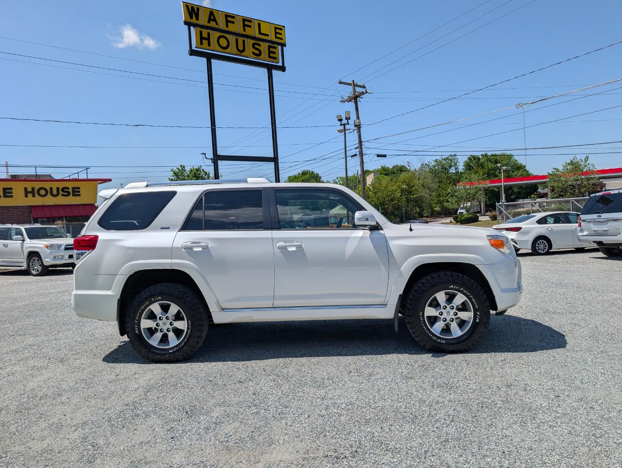 Toyota 4Runner SR5 4WD 2011