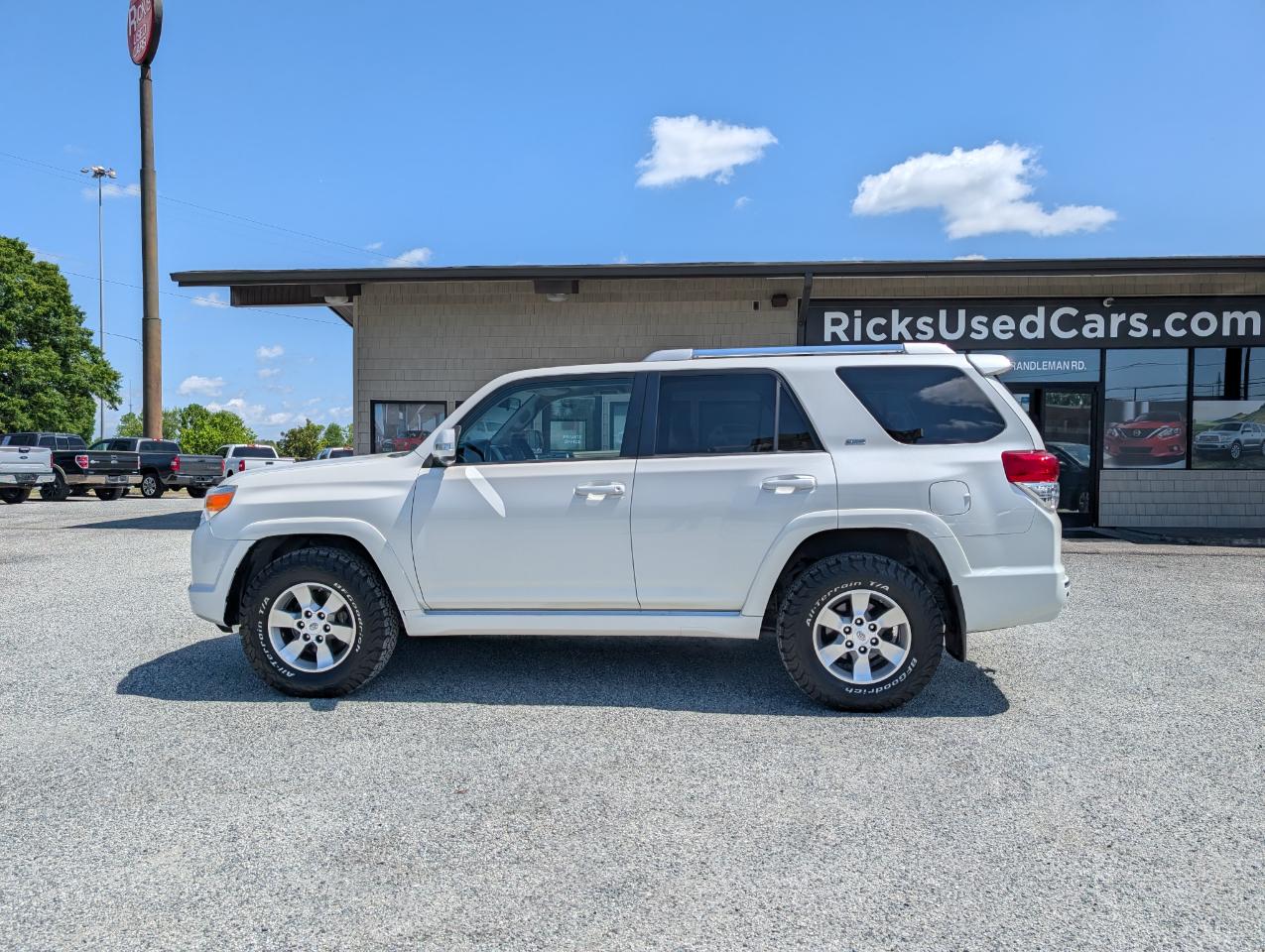 Toyota 4Runner SR5 4WD 2011