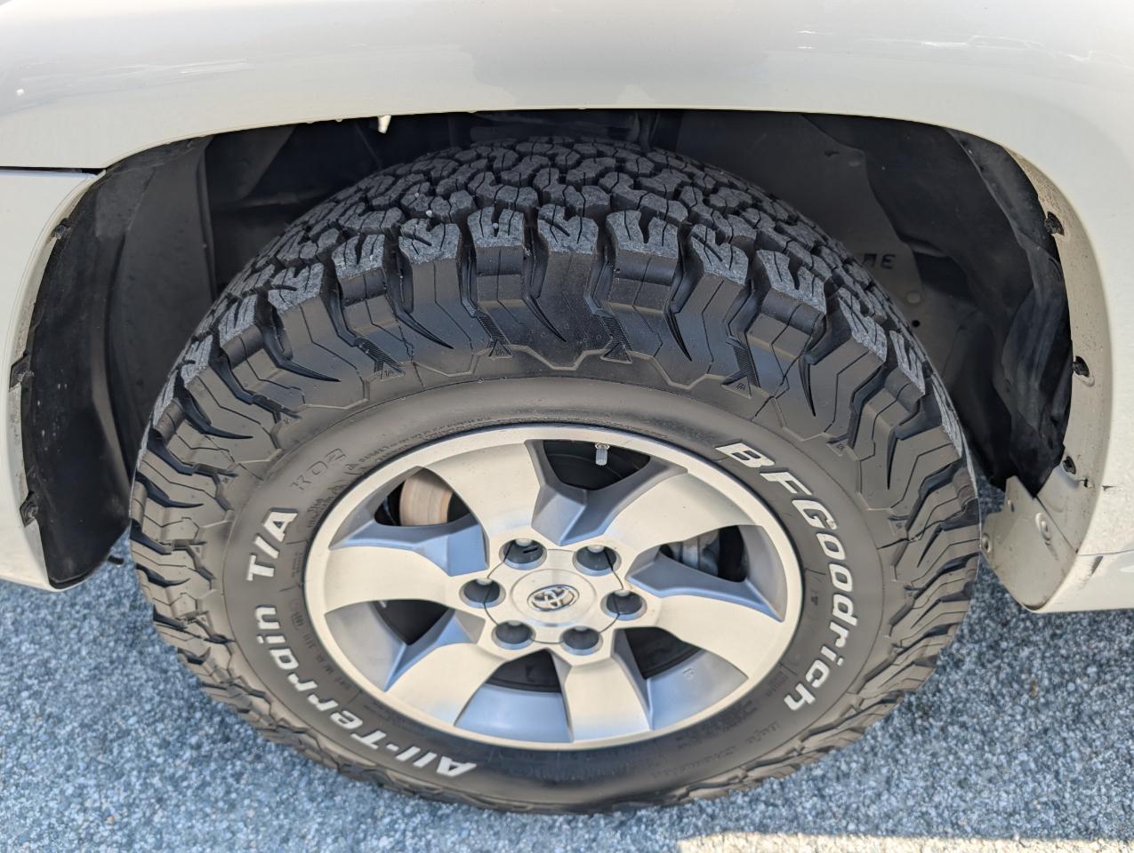 Toyota 4Runner SR5 4WD 2011