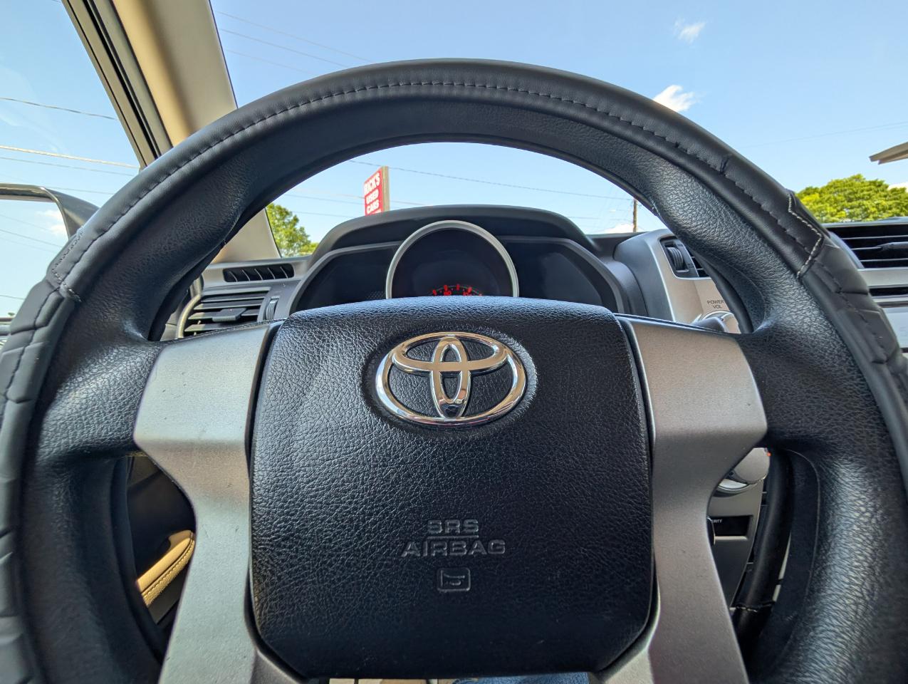 Toyota 4Runner SR5 4WD 2011