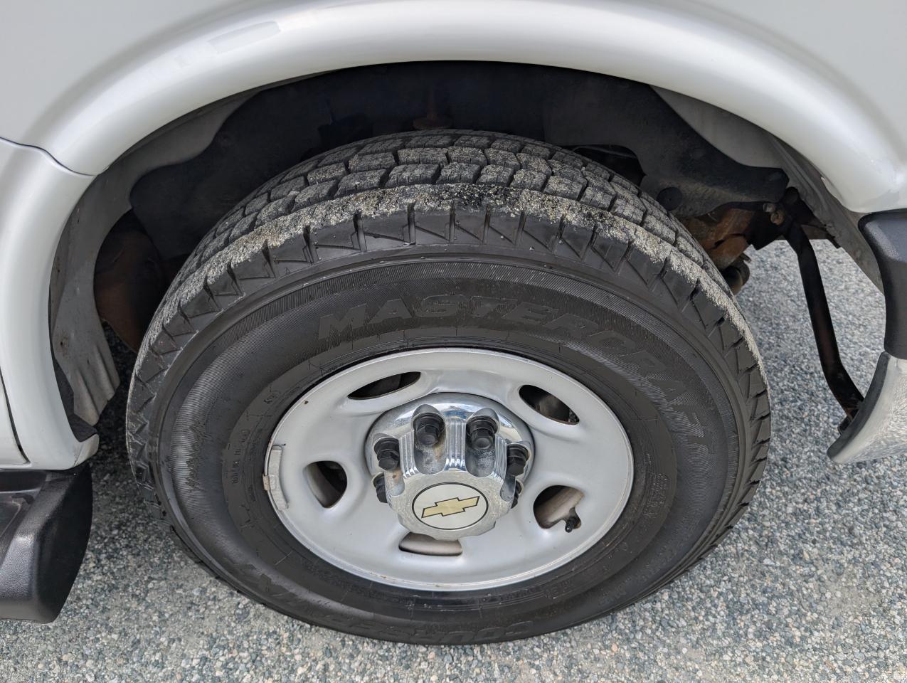 Chevrolet Express Passenger  2014
