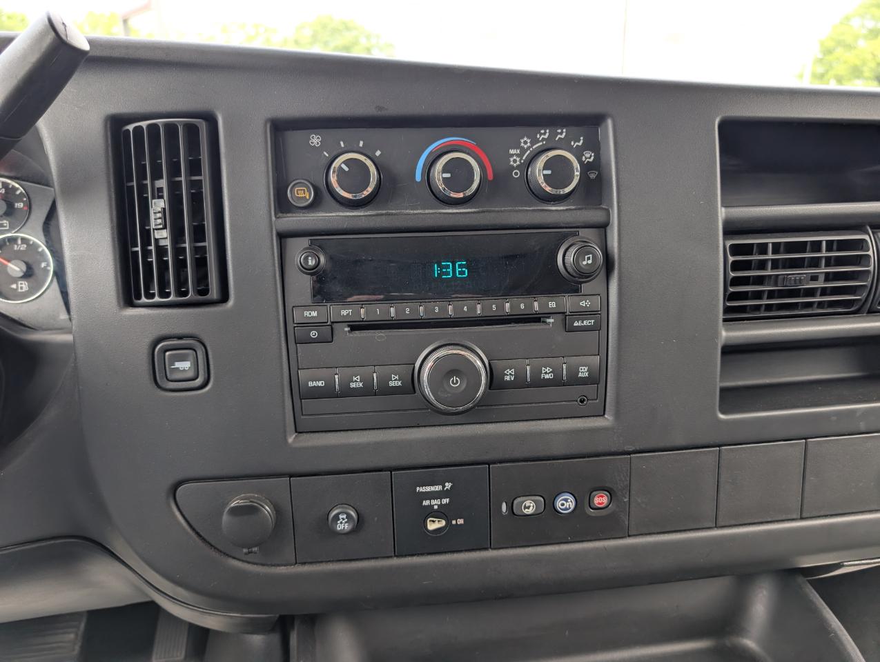Chevrolet Express Passenger  2014