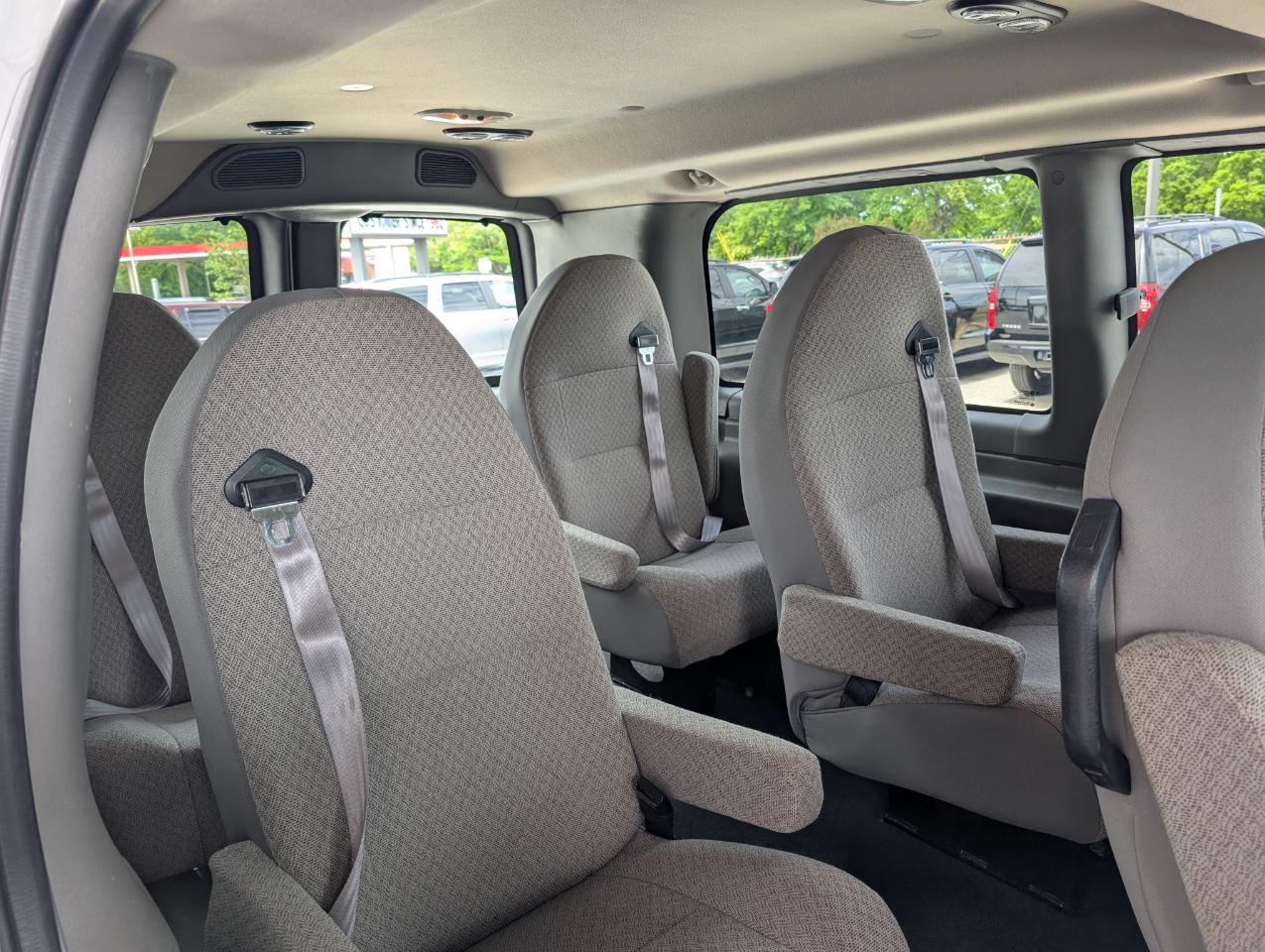 Chevrolet Express Passenger  2014