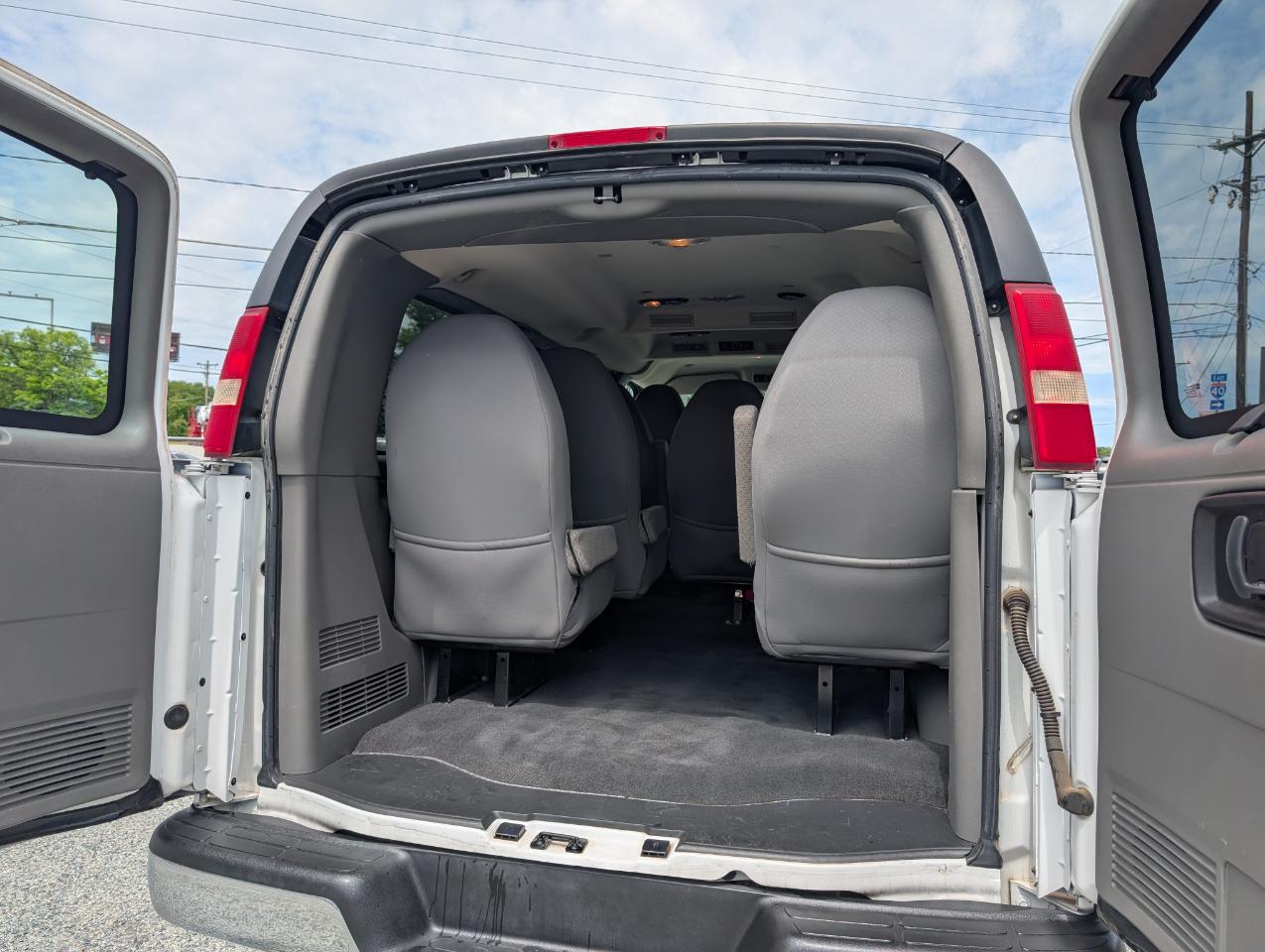 Chevrolet Express Passenger  2014