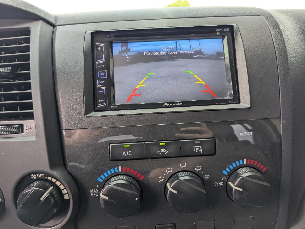 Toyota Tundra  2012