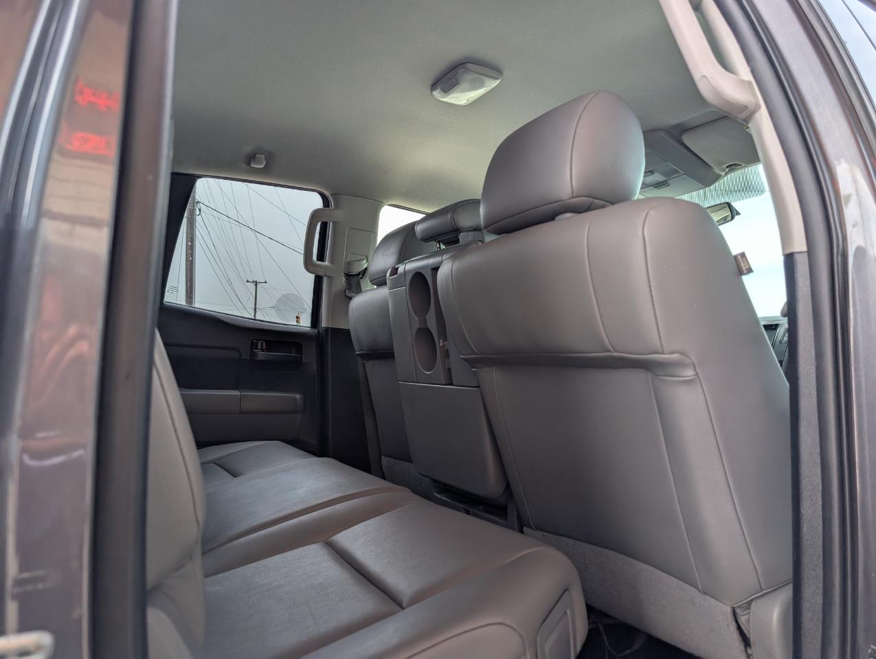 Toyota Tundra  2012