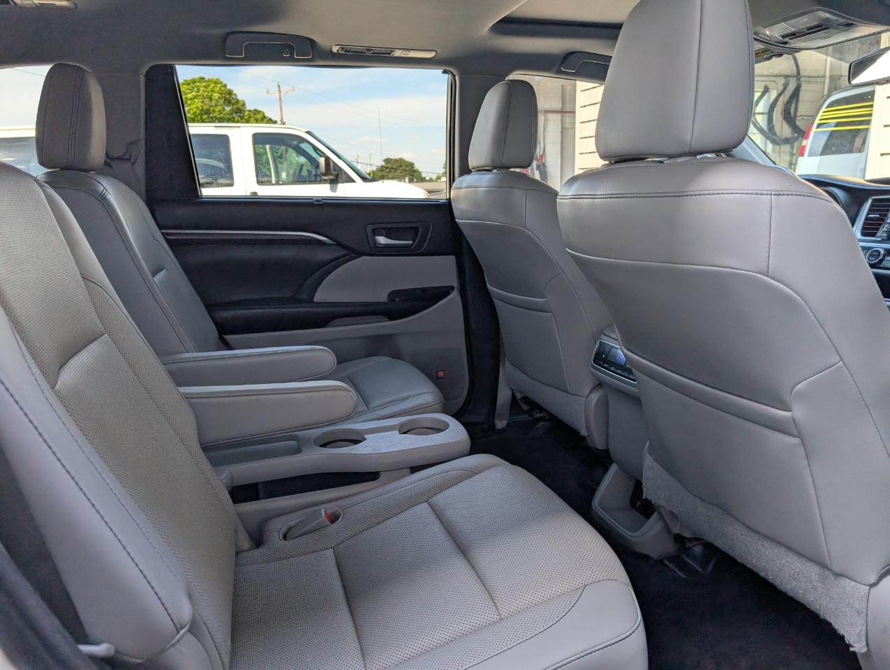Toyota Highlander Limited 2015