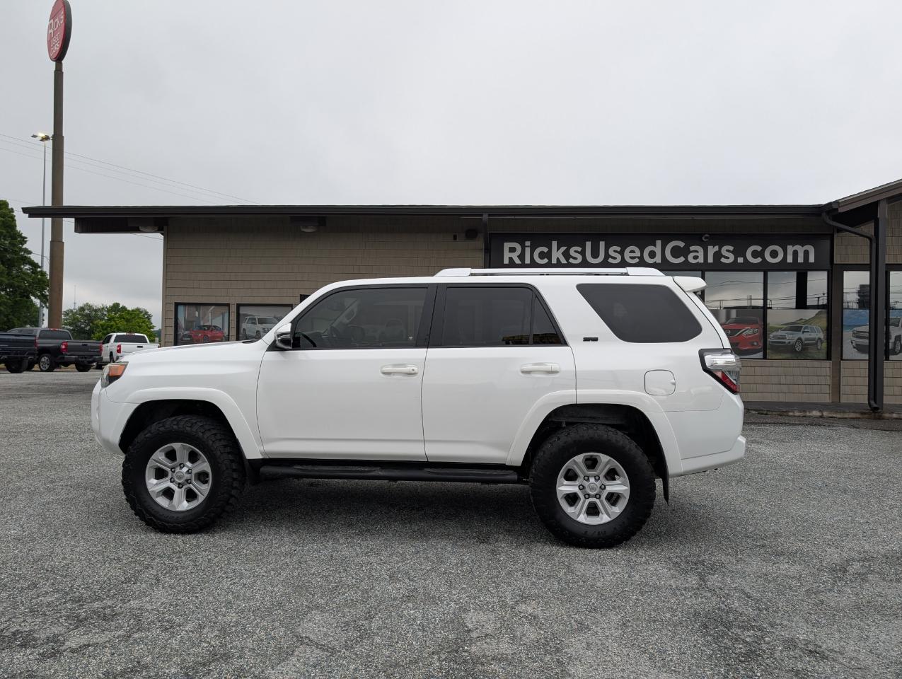 Toyota 4Runner SR5 2016