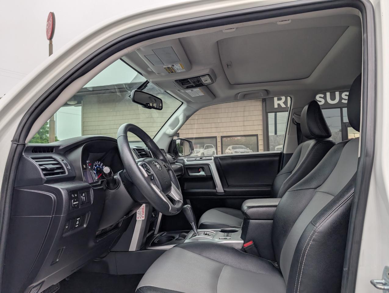 Toyota 4Runner SR5 2016