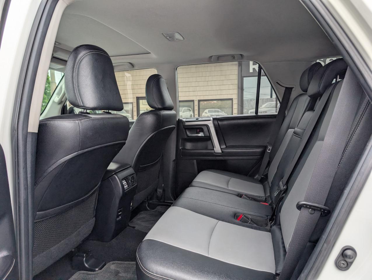 Toyota 4Runner SR5 2016