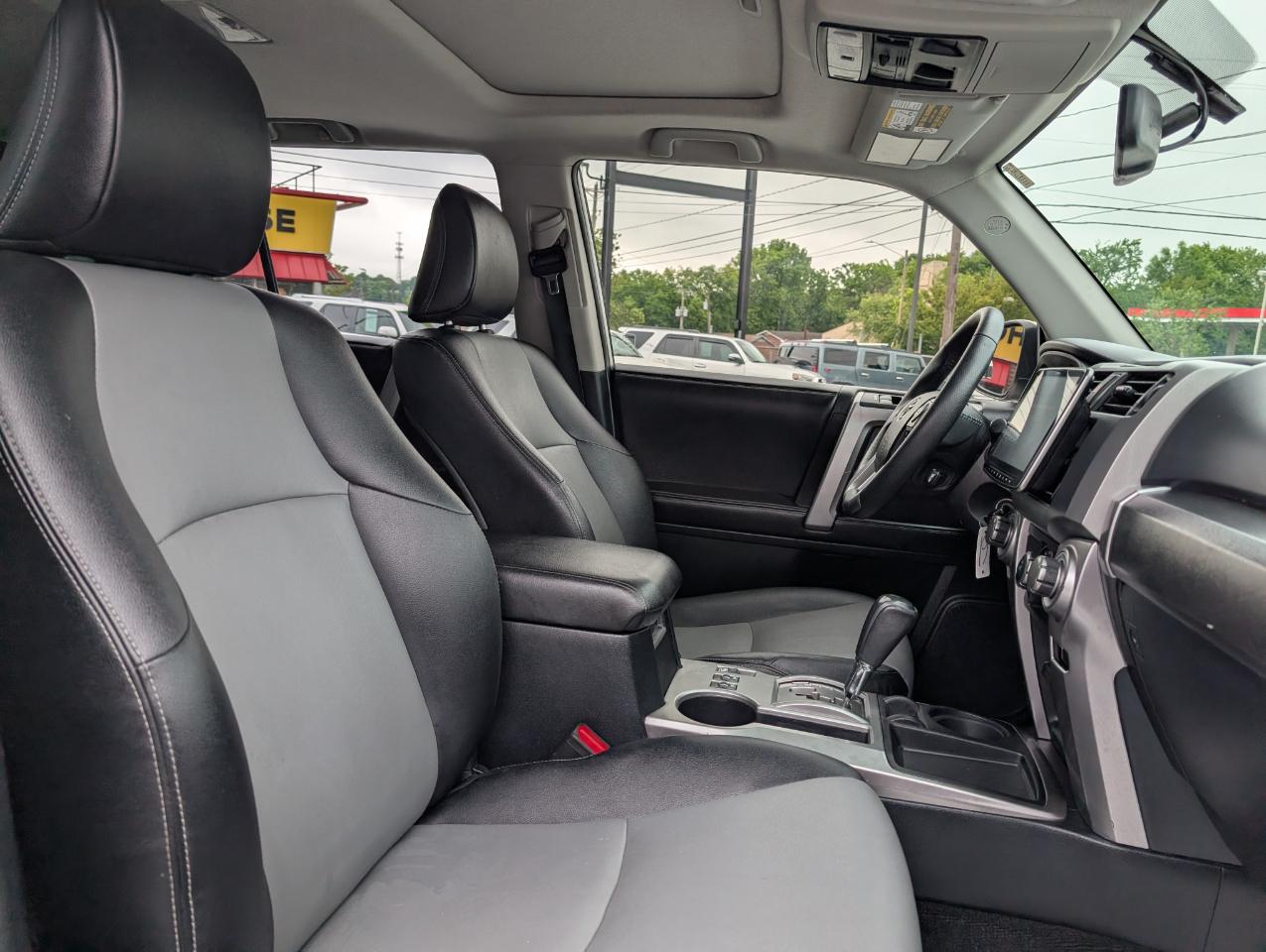 Toyota 4Runner SR5 2016