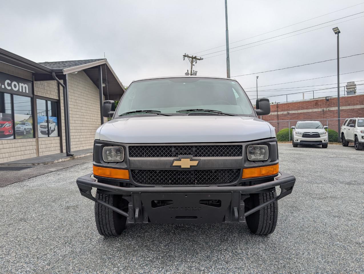 Chevrolet Express Passenger  2011