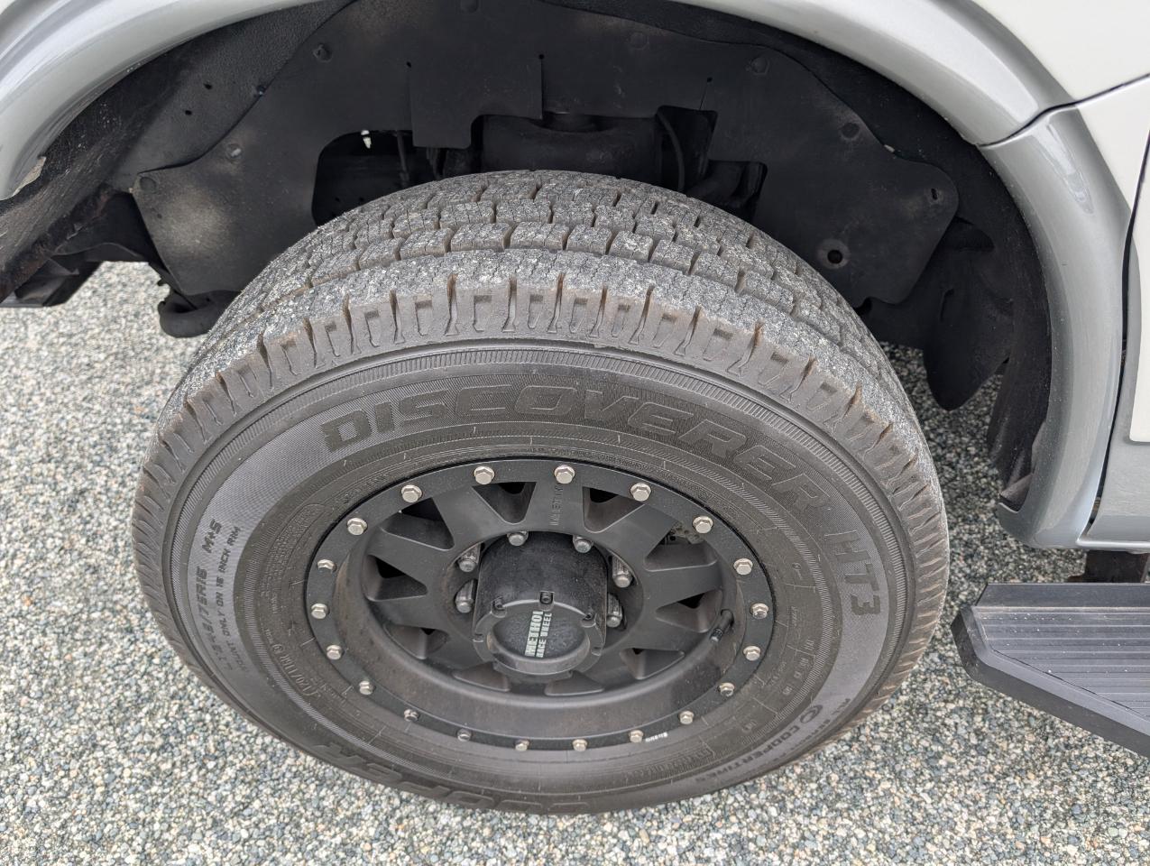 Chevrolet Express Passenger  2011