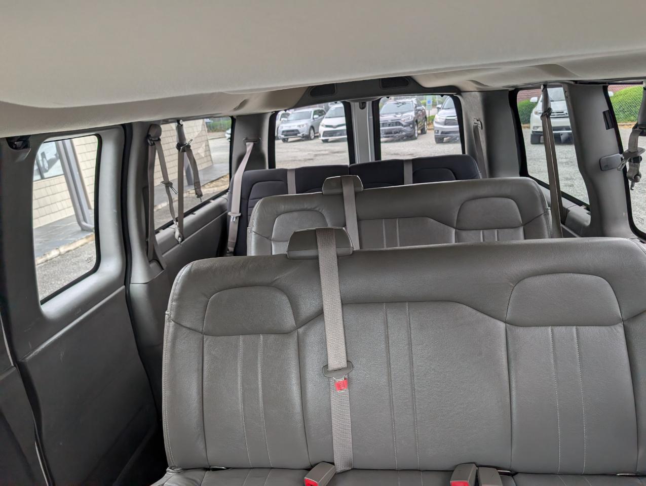 Chevrolet Express Passenger  2011