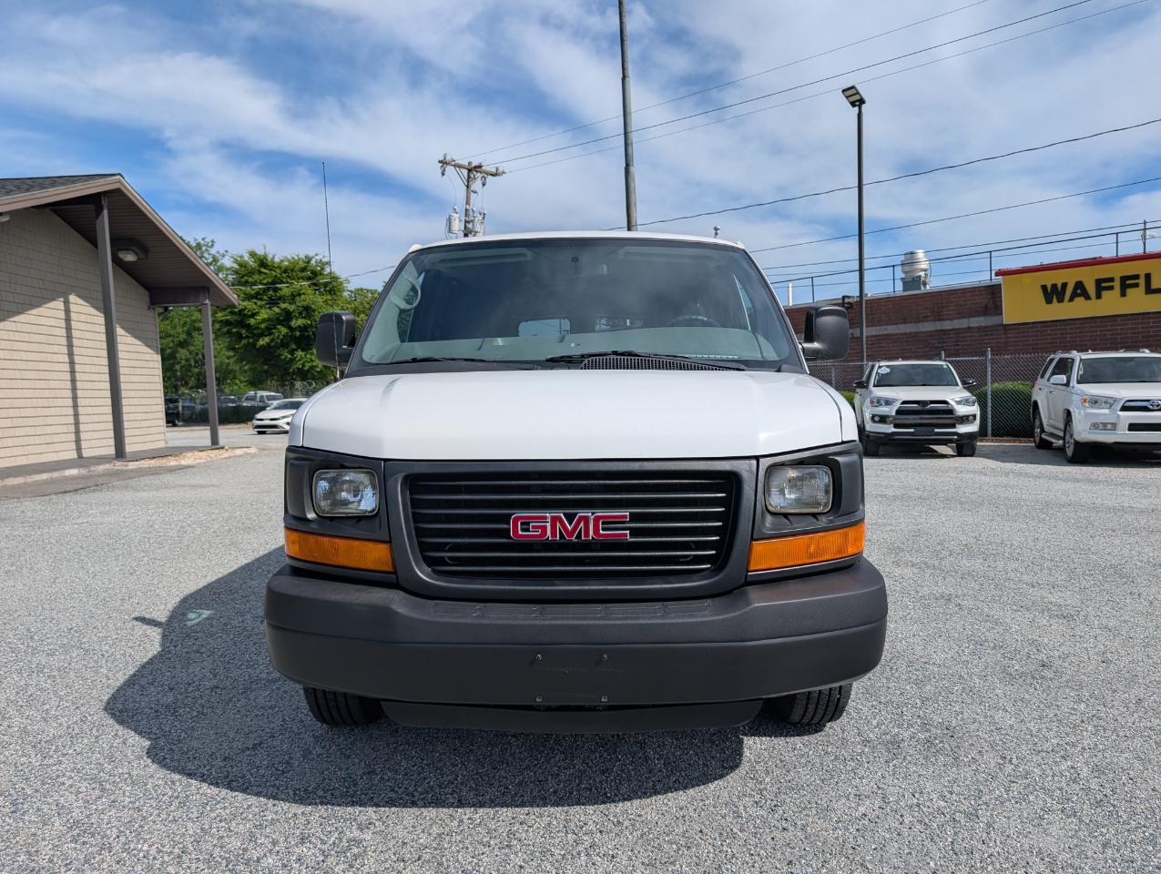 GMC Savana Passenger  2013