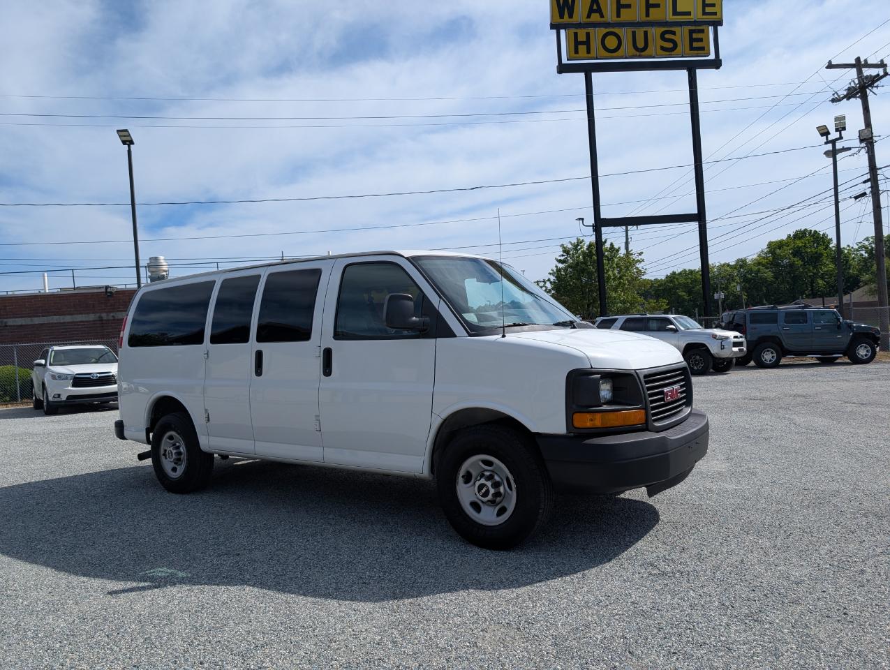 GMC Savana Passenger  2013