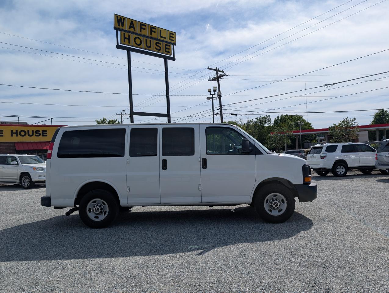GMC Savana Passenger  2013