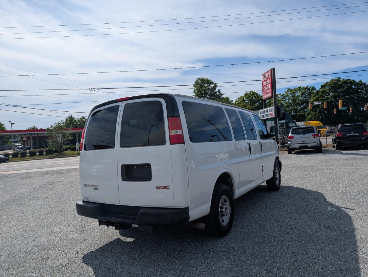 GMC Savana Passenger  2013