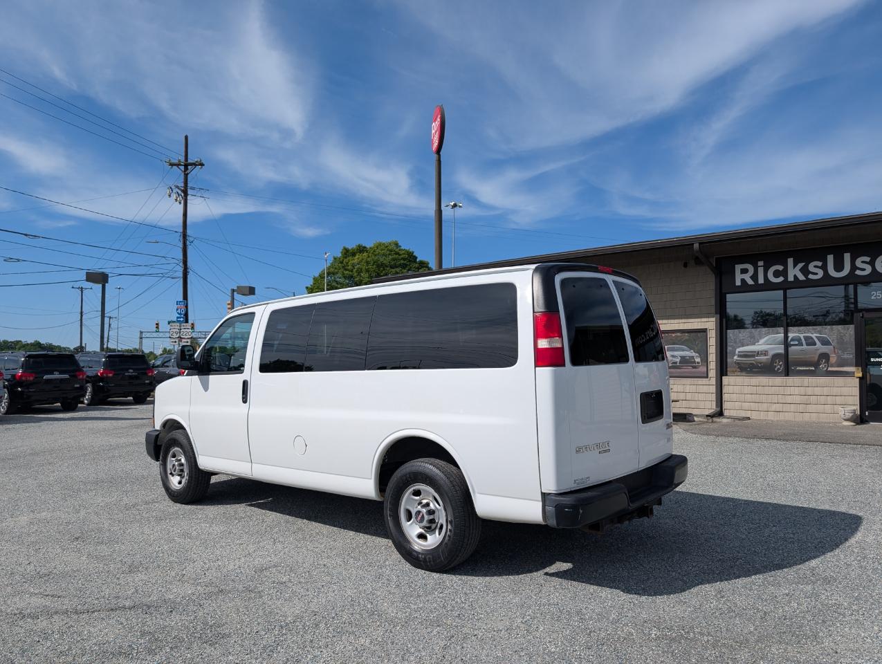 GMC Savana Passenger  2013