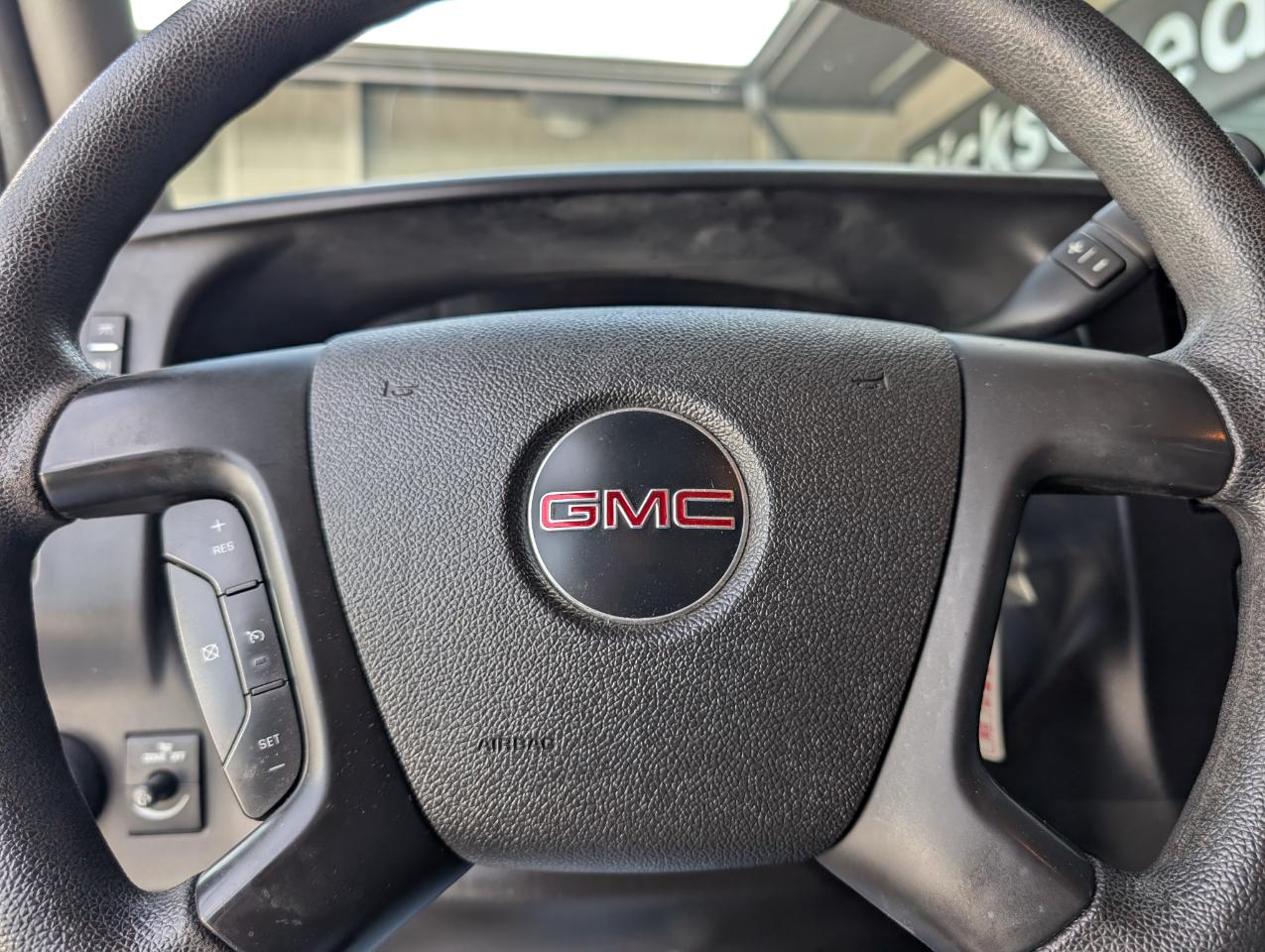 GMC Savana Passenger  2013