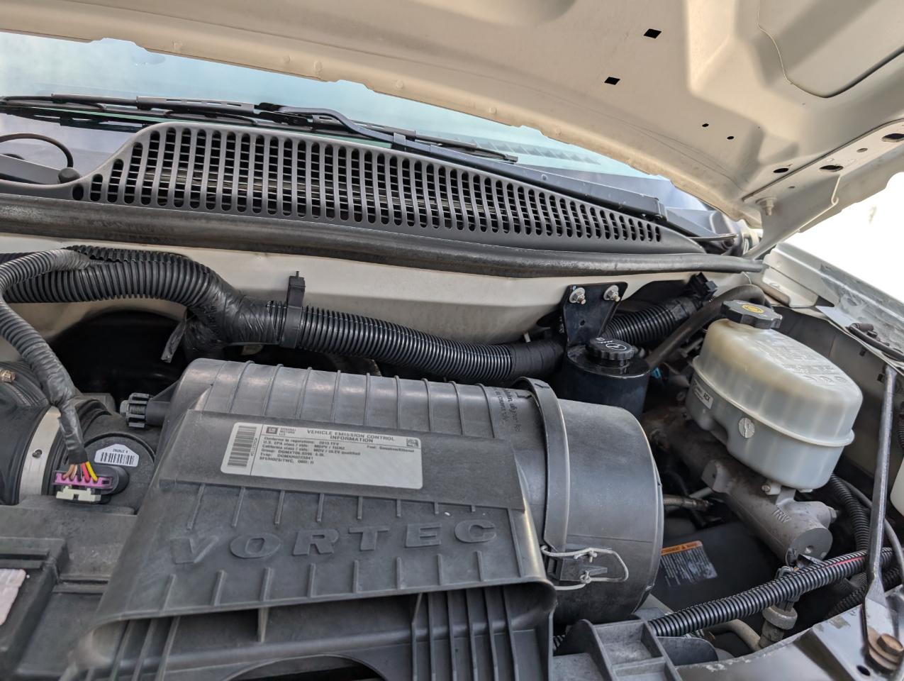 GMC Savana Passenger  2013