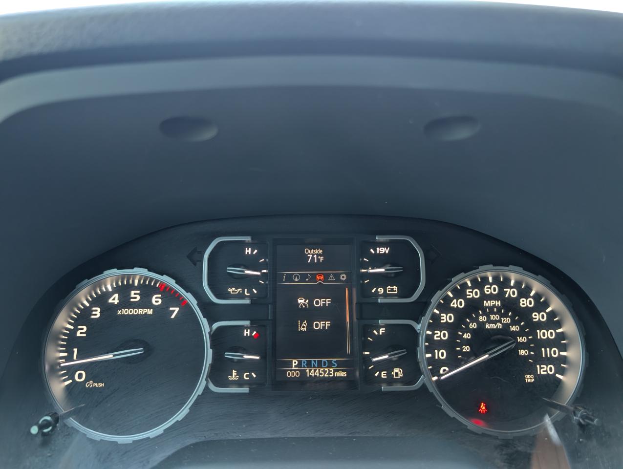Toyota Tundra  2018