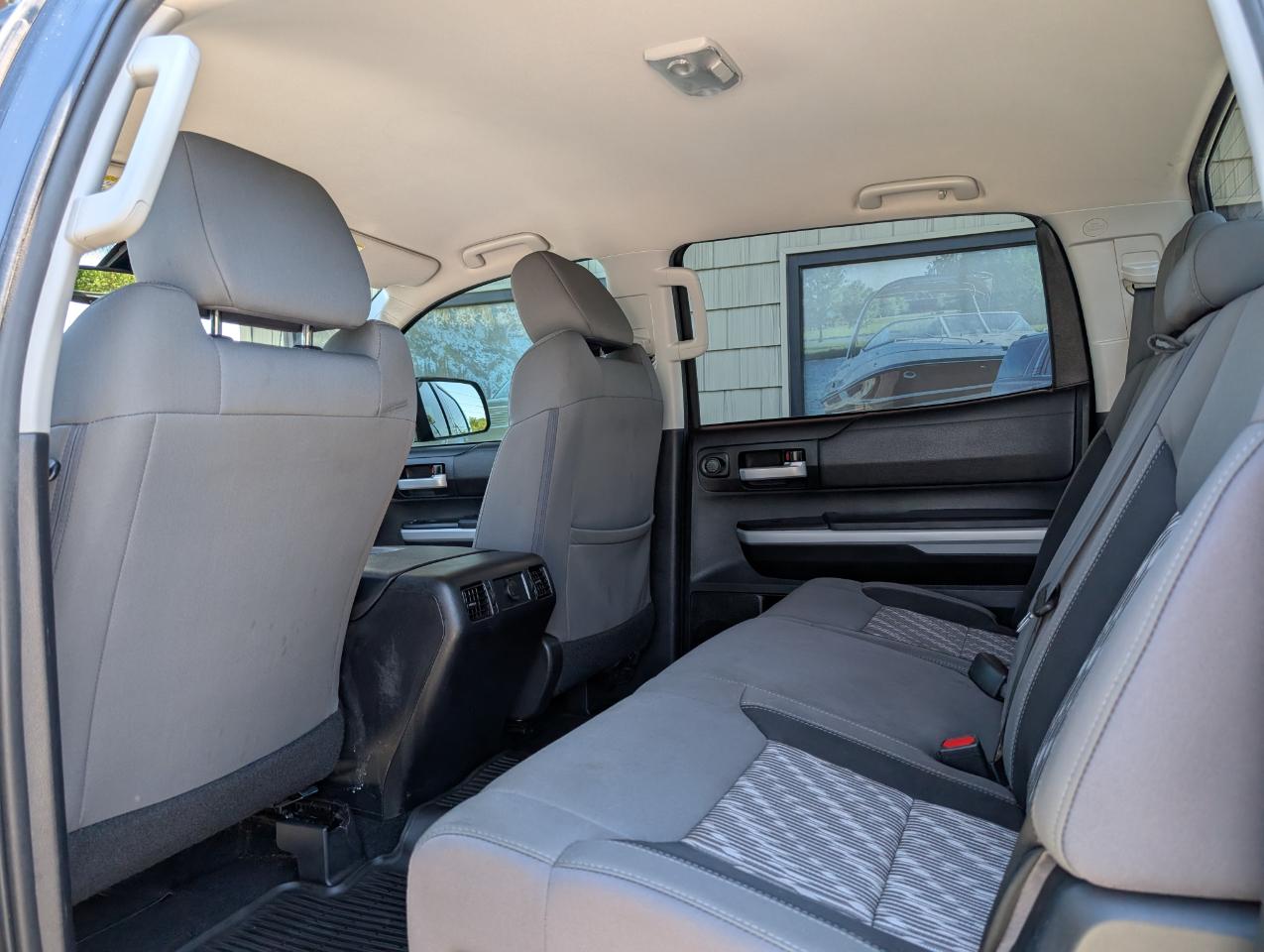 Toyota Tundra  2018