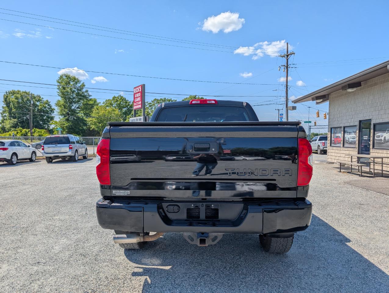 Toyota Tundra  2015