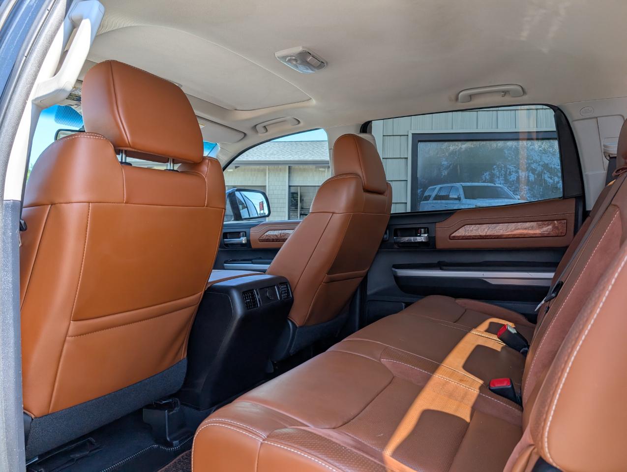 Toyota Tundra  2015