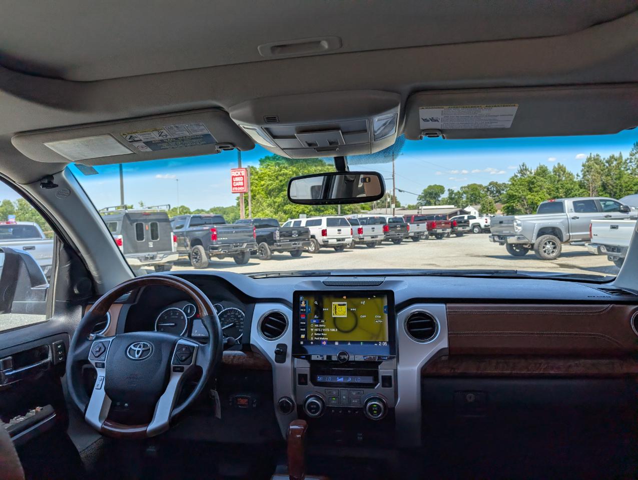 Toyota Tundra  2015