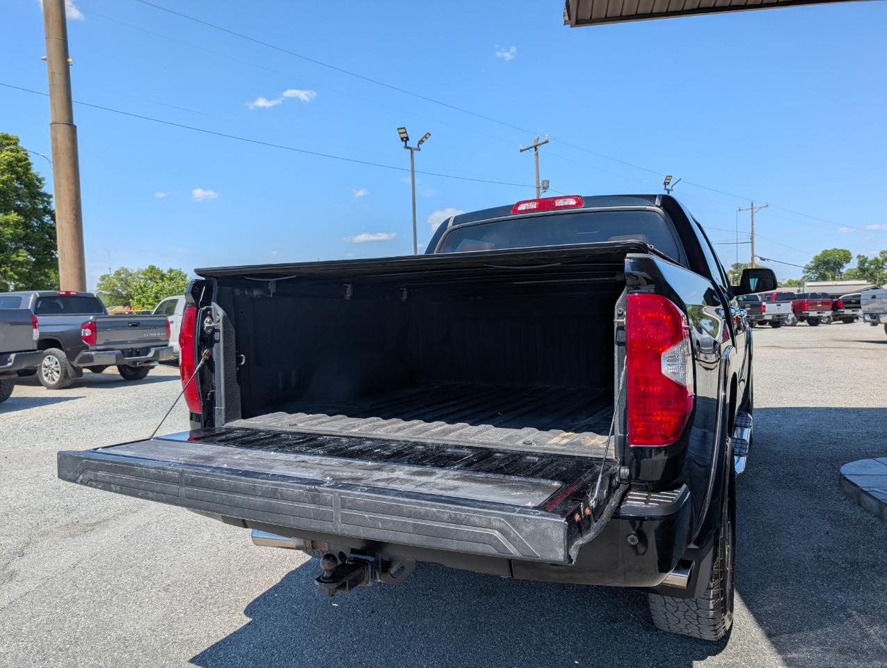 Toyota Tundra  2015
