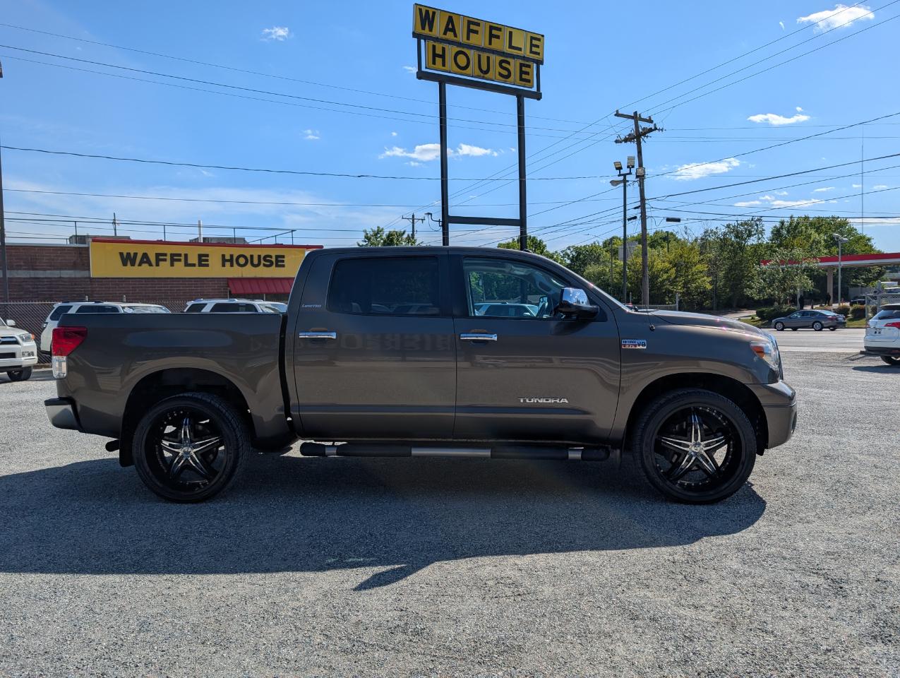 Toyota Tundra Limited CrewMax 4WD 2011