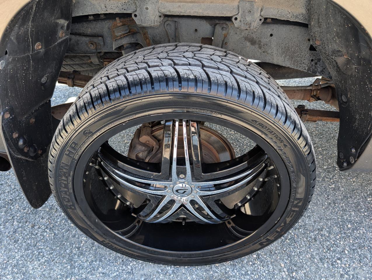 Toyota Tundra Limited CrewMax 4WD 2011
