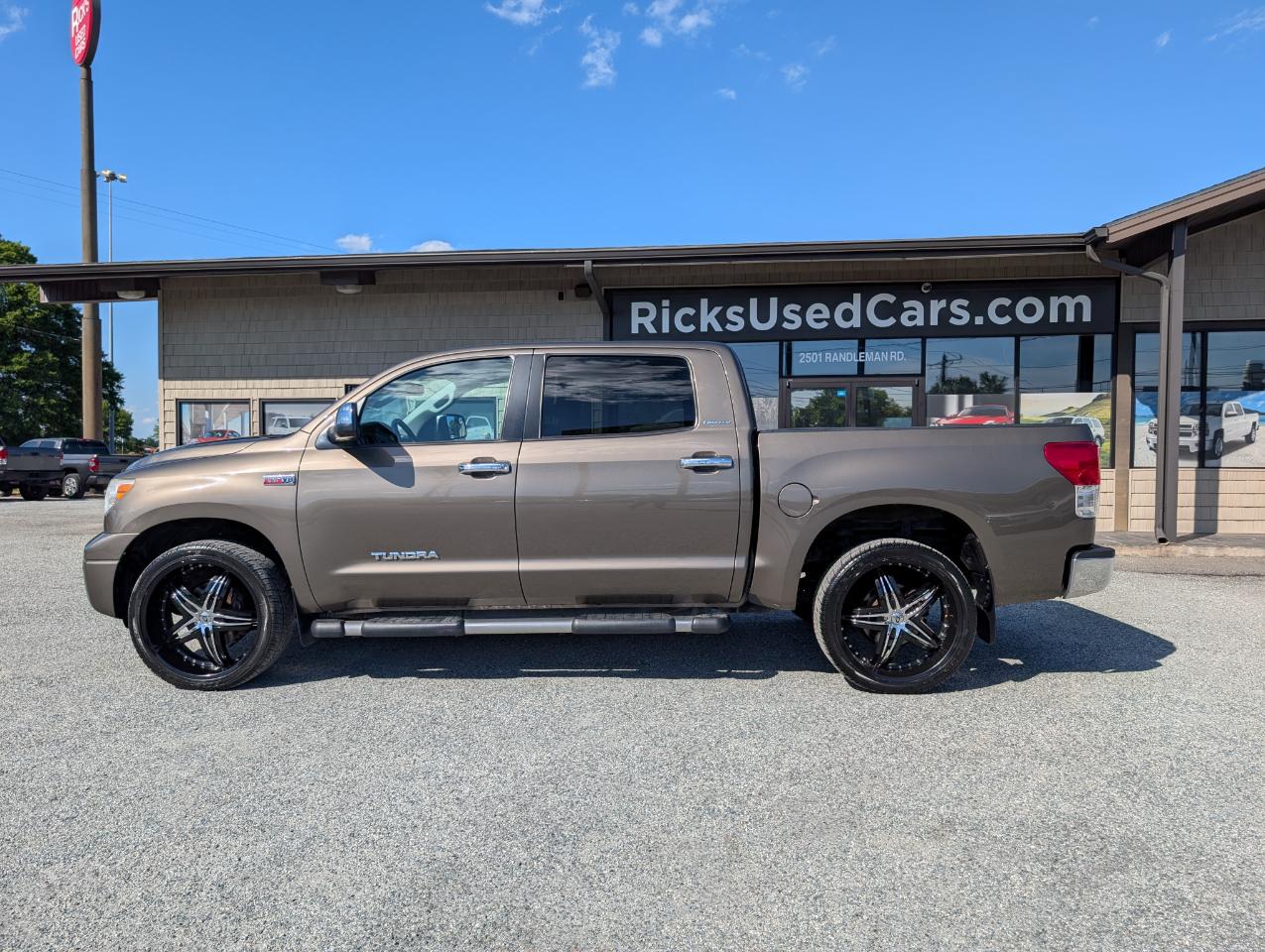 Toyota Tundra Limited CrewMax 4WD 2011