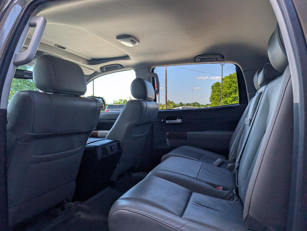 Toyota Tundra Limited CrewMax 4WD 2011