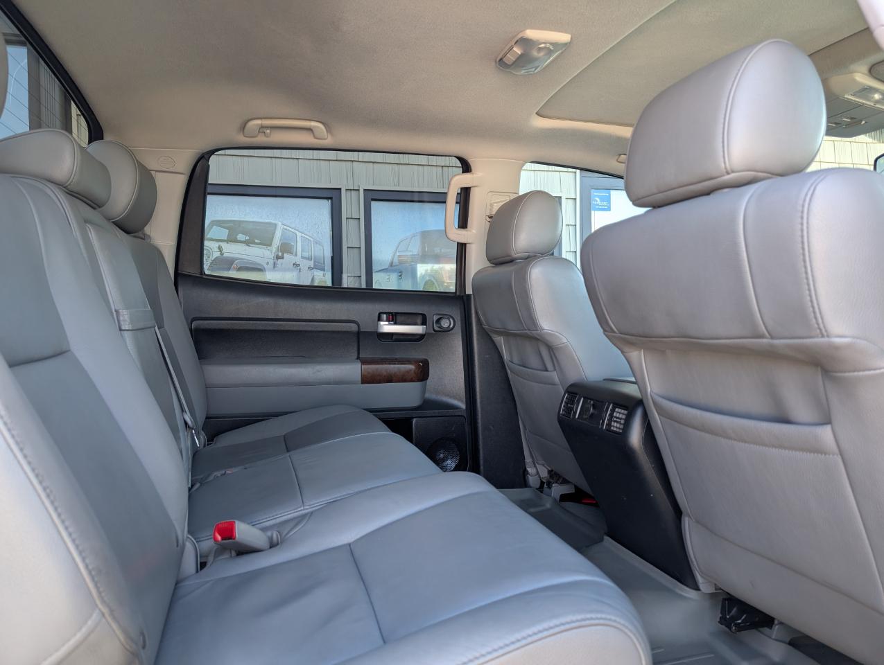 Toyota Tundra Limited CrewMax 4WD 2011