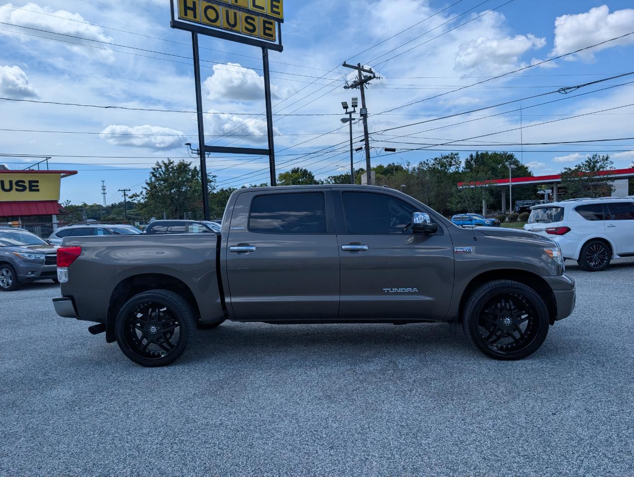 Toyota Tundra Limited CrewMax 4WD 2011