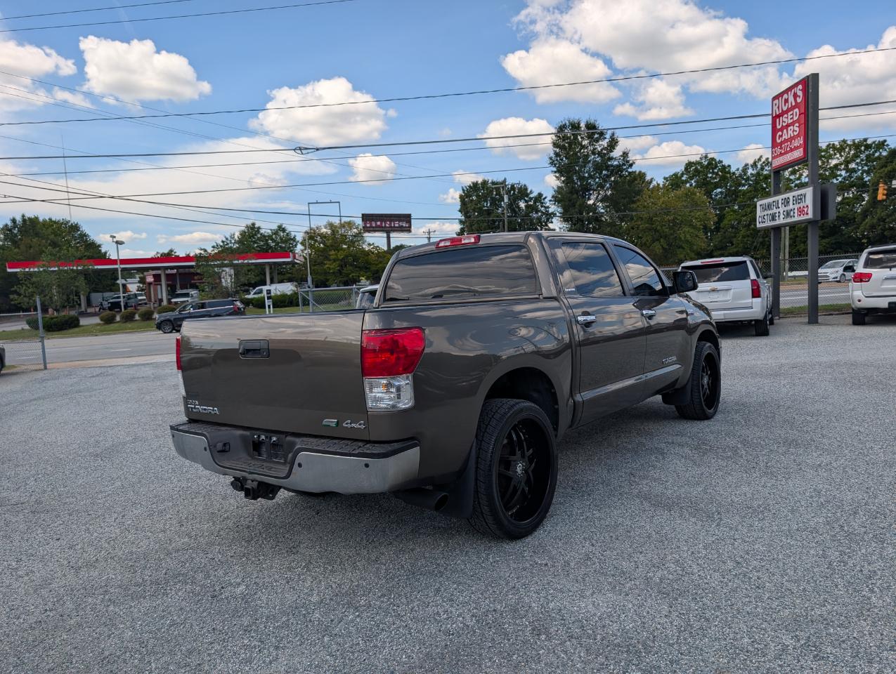 Toyota Tundra Limited CrewMax 4WD 2011