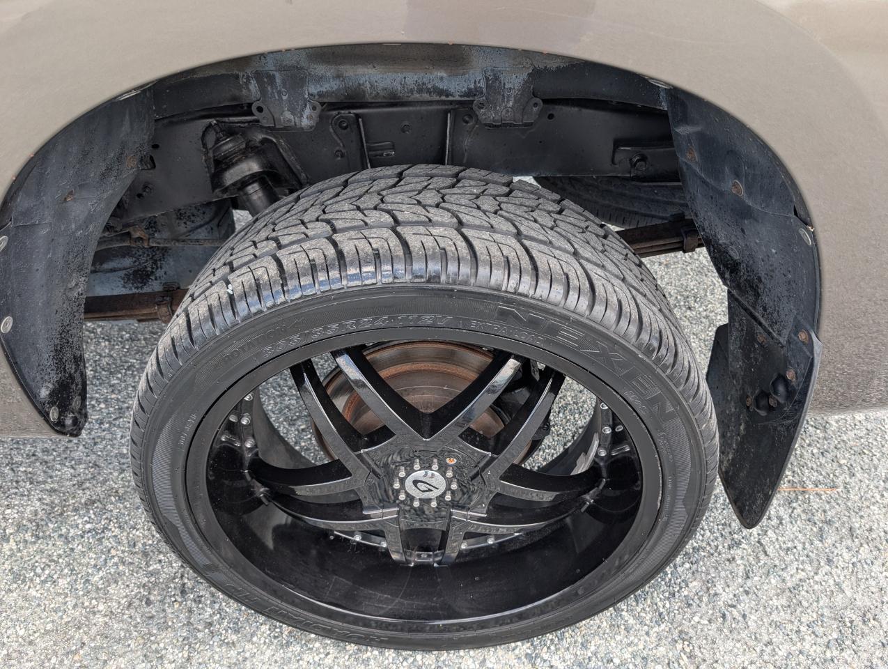 Toyota Tundra Limited CrewMax 4WD 2011