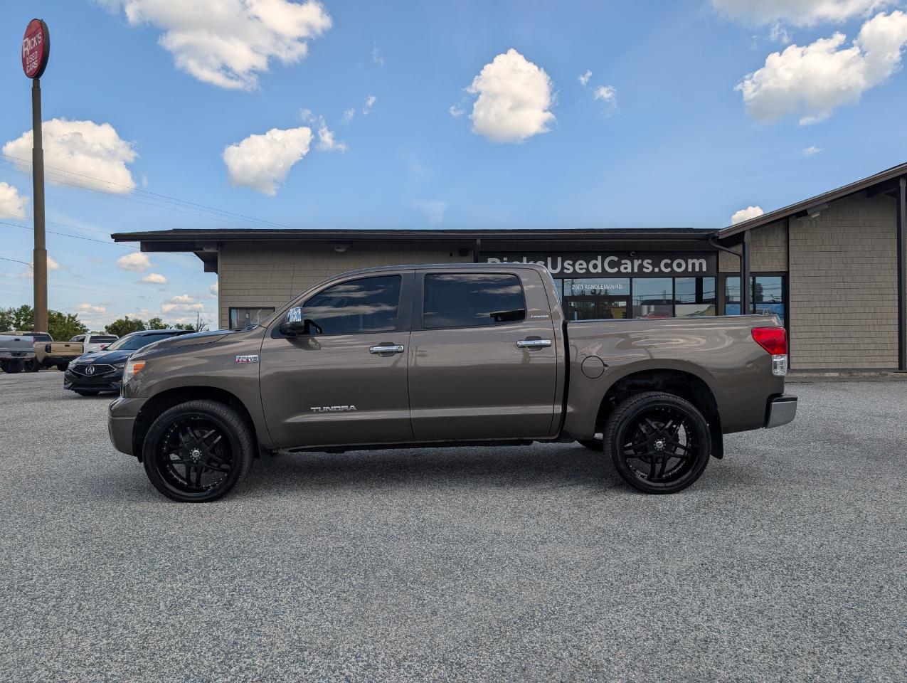 Toyota Tundra Limited CrewMax 4WD 2011