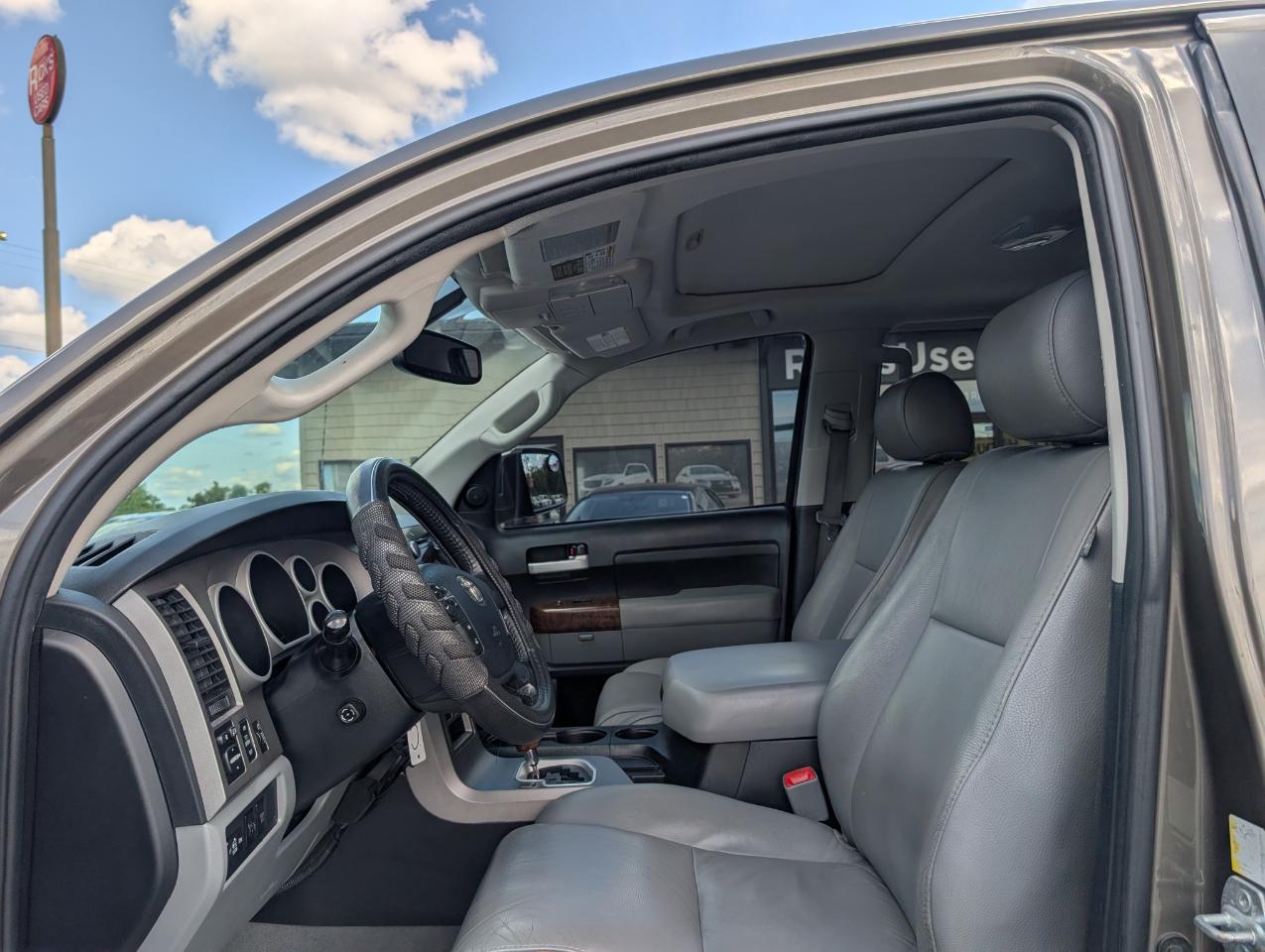 Toyota Tundra Limited CrewMax 4WD 2011