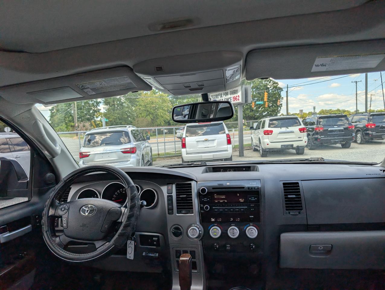 Toyota Tundra Limited CrewMax 4WD 2011