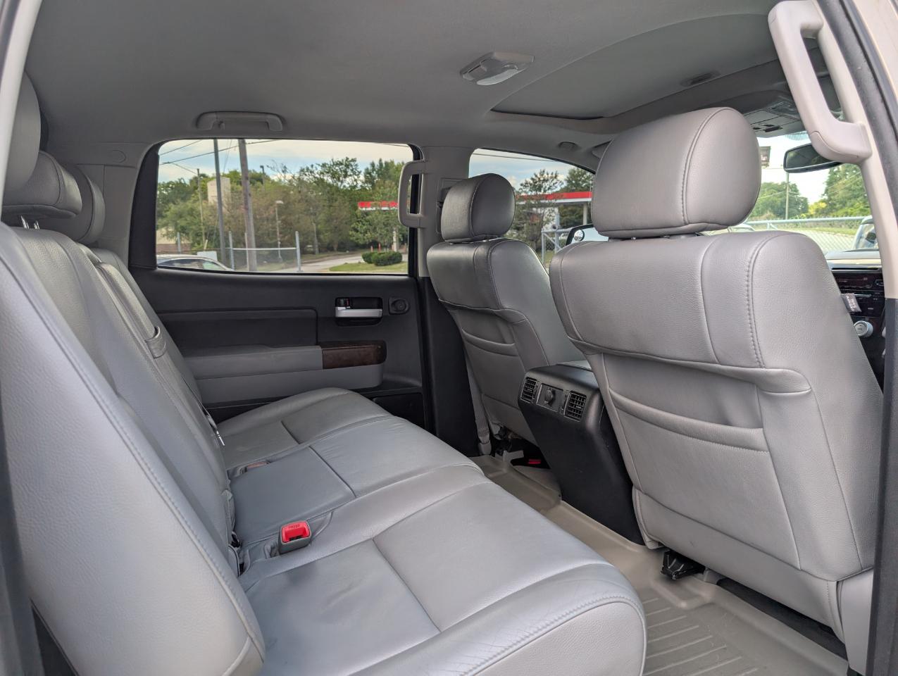 Toyota Tundra Limited CrewMax 4WD 2011