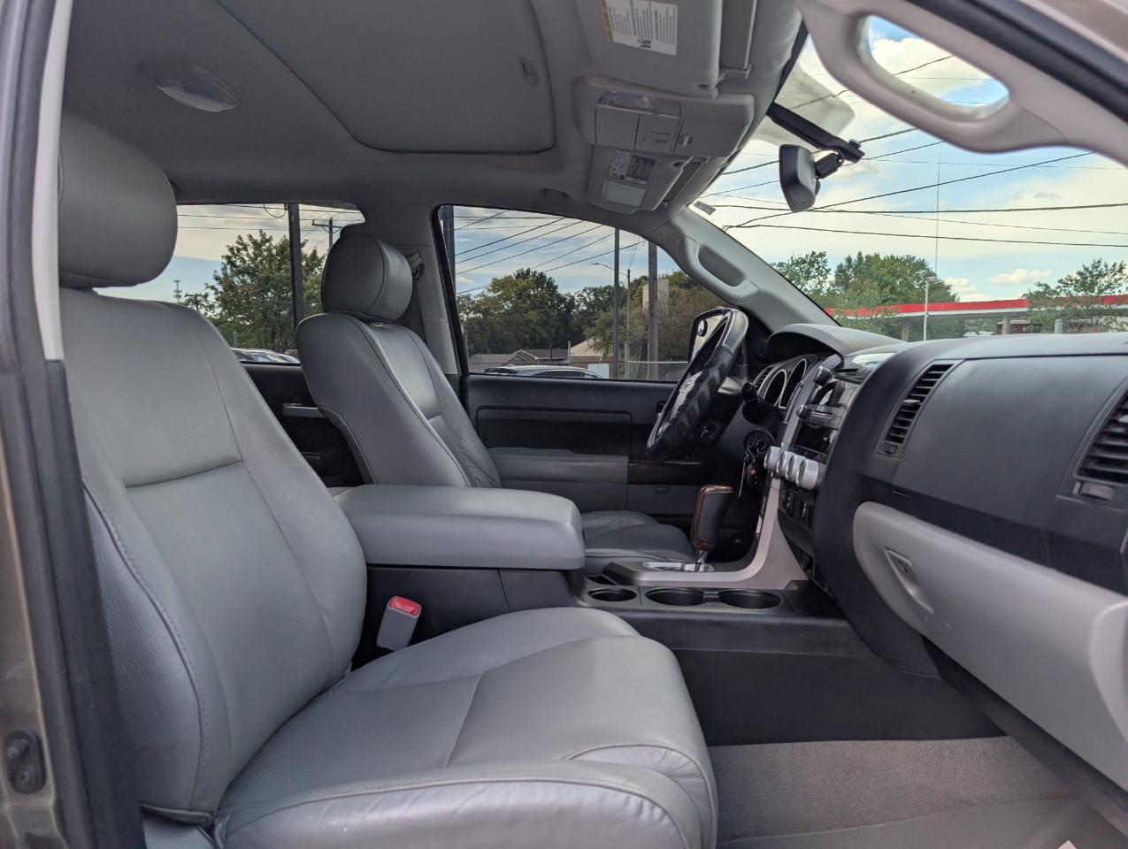 Toyota Tundra Limited CrewMax 4WD 2011