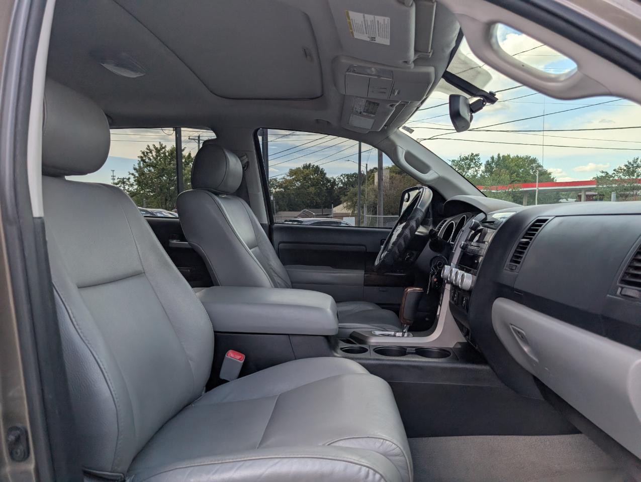 Toyota Tundra Limited CrewMax 4WD 2011