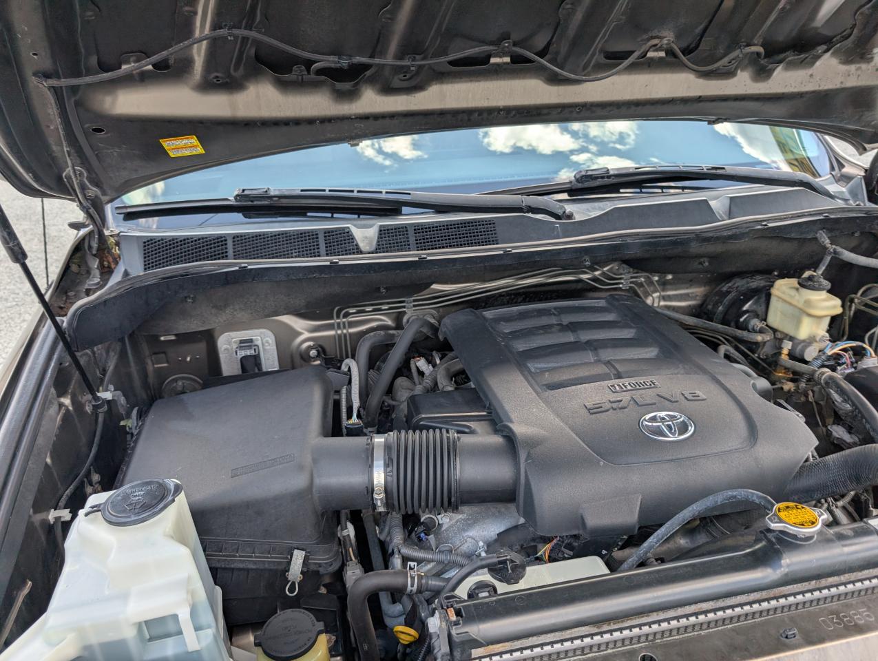 Toyota Tundra Limited CrewMax 4WD 2011