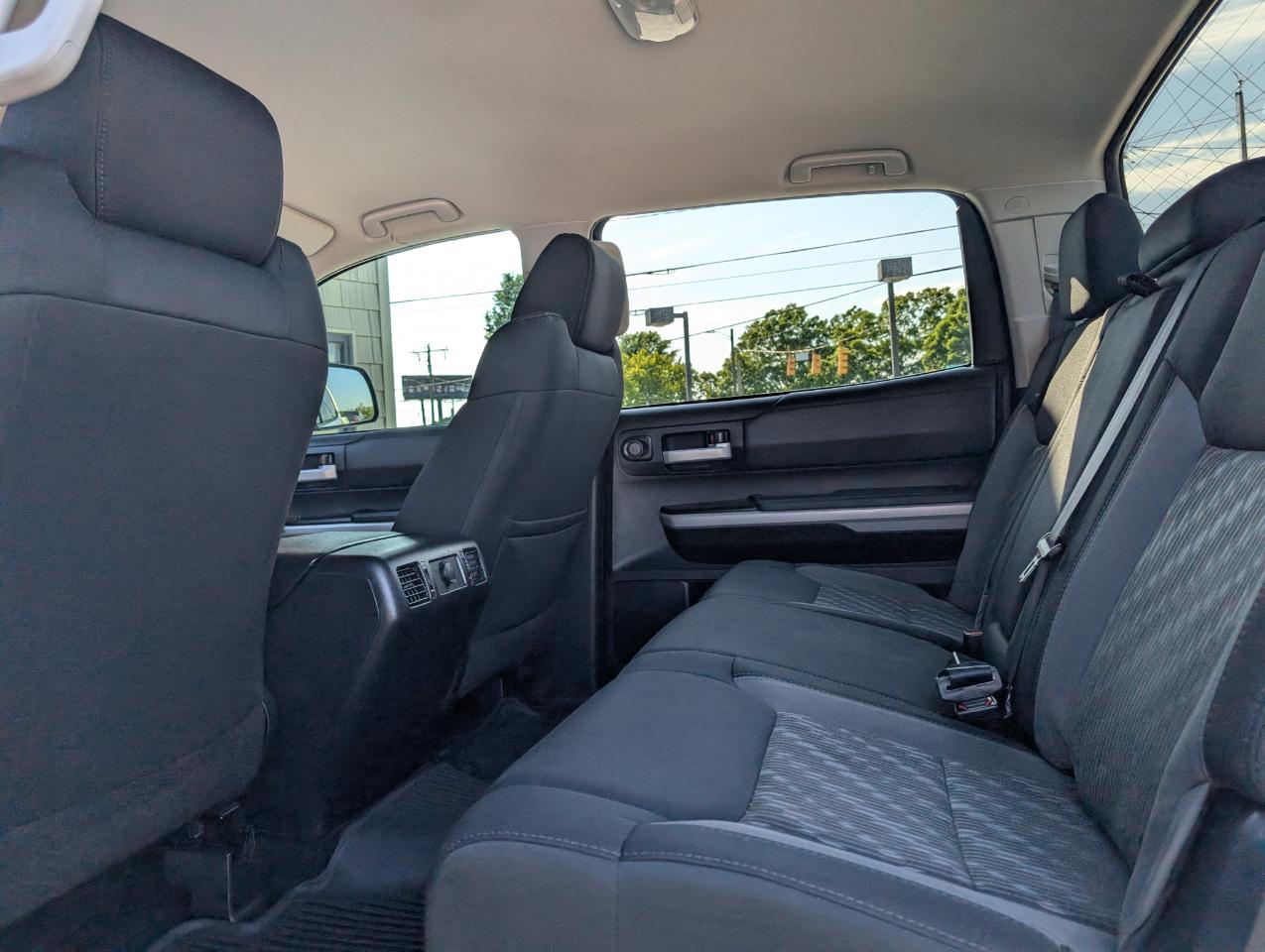 Toyota Tundra SR5 CrewMax 4WD 2018