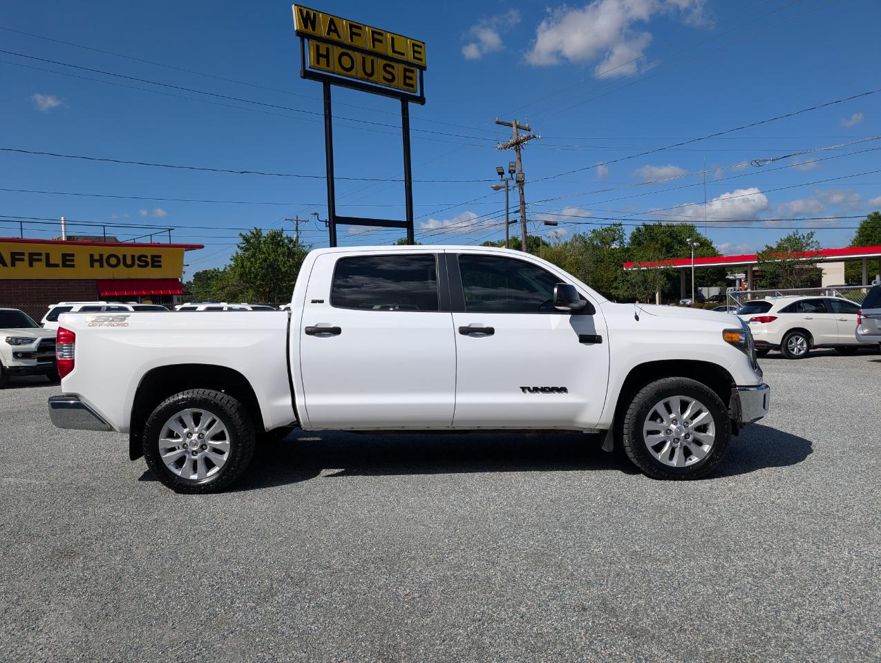 Toyota Tundra SR5 CrewMax 4WD 2018