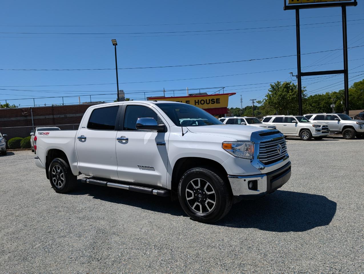 Toyota Tundra 4WD  2017