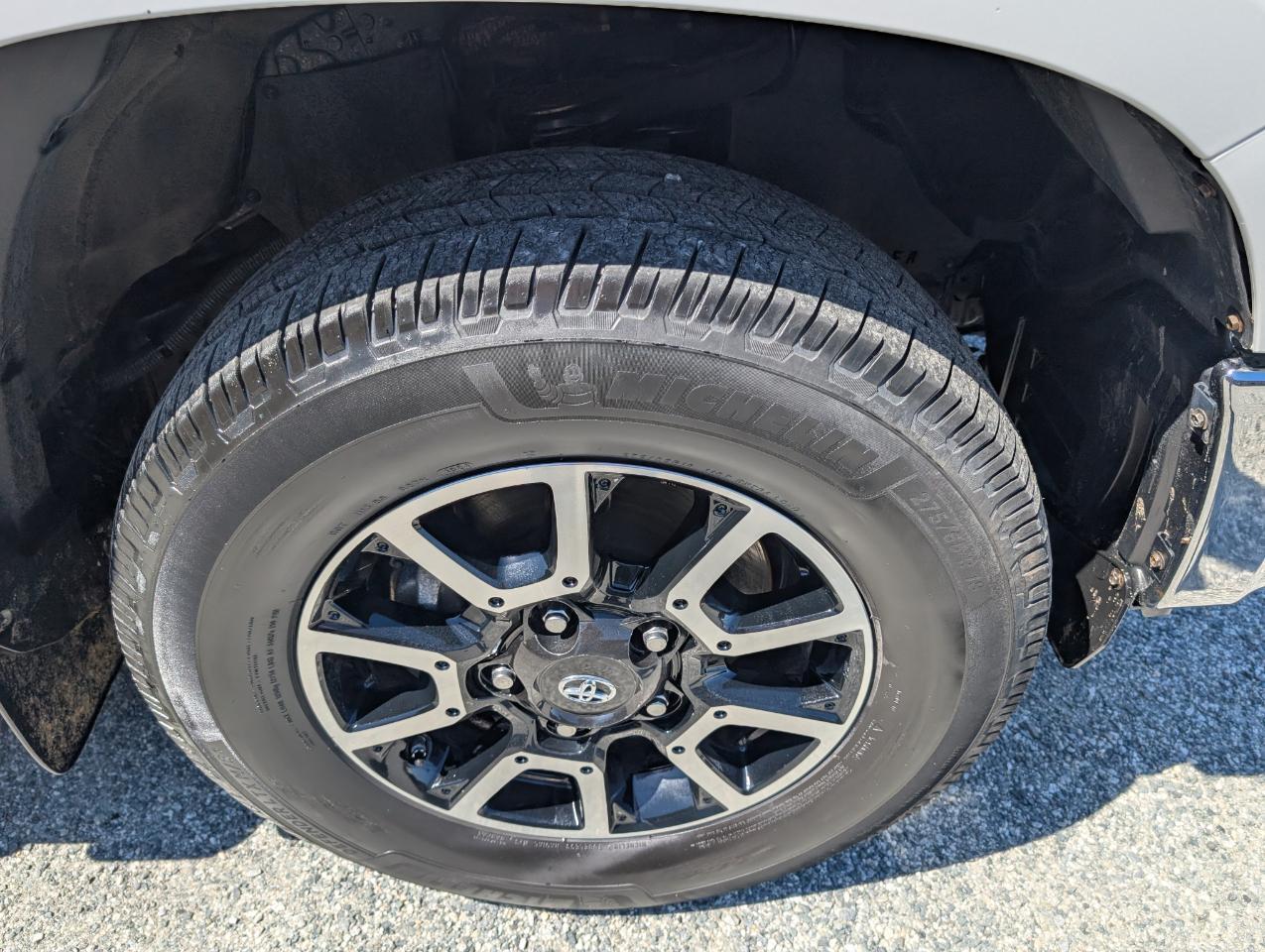 Toyota Tundra 4WD  2017